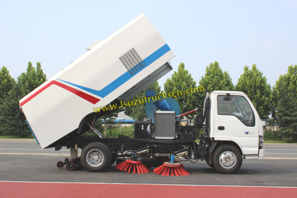 Camion de balayeuse Ghana personnalisé fait 5cbm Isuzu route 