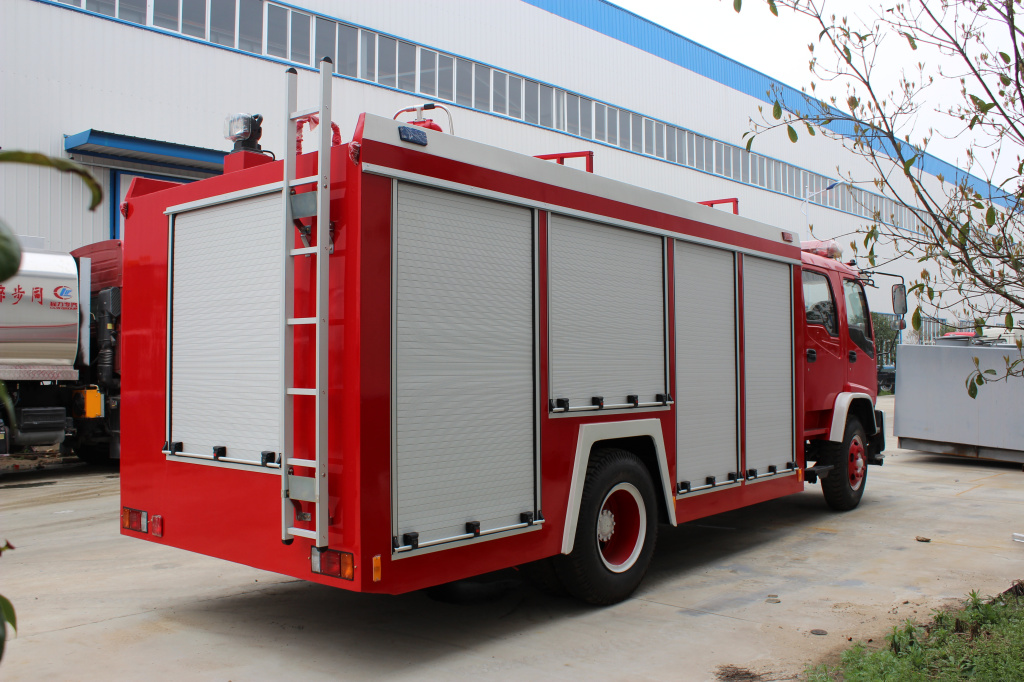 Offical ISUZU FTR combats camions de Powerstar fabricant de camion de pompiers