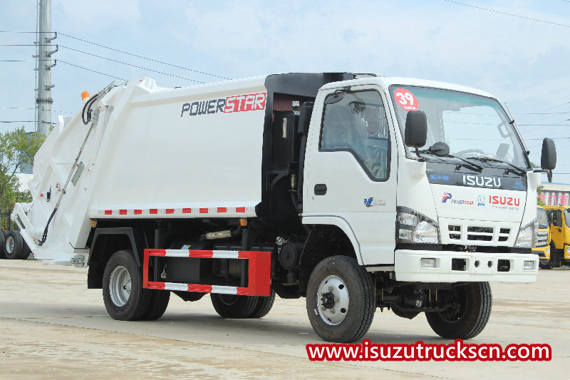 Camion compacteur de déchets ISUZU 4 * 4 tout-terrain 600P 6CBM